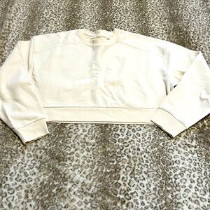 NEW Nuuds cropped crewneck sweatshirt